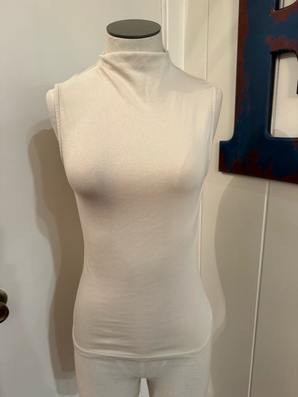 Zara Sleeveless Mock Neck Tank - Cream Sz M